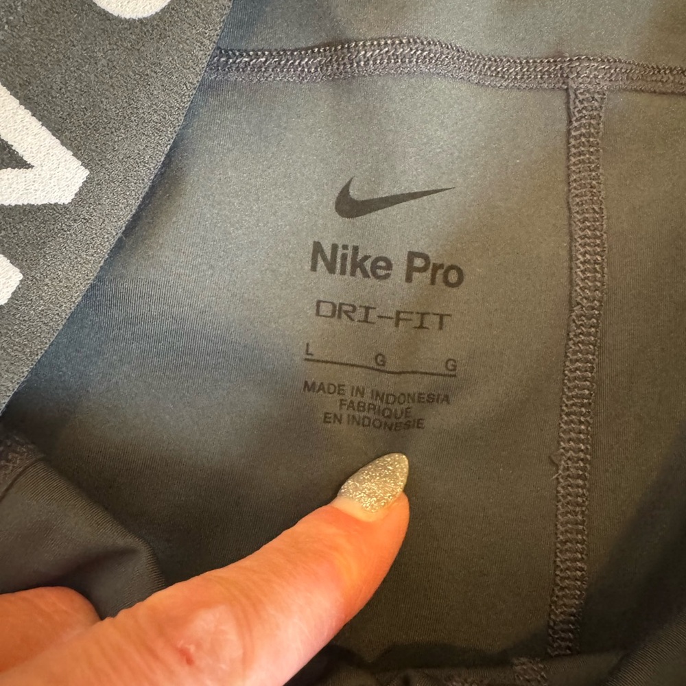 Nike Pro High Rise Crop Leggings Gray Size L Large $60 - Picture 4 of 9
